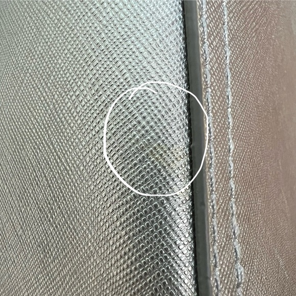 Lo & Sons Pearl Crossbody in Silver Saffiano/Silver Hardware/Grey Interior - Picture 9 of 16